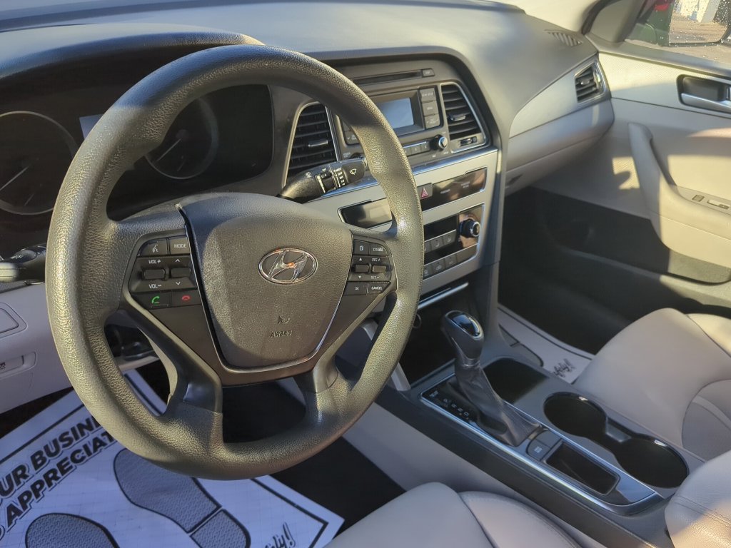 Used 2016 Hyundai Sonata SE FWD image 8