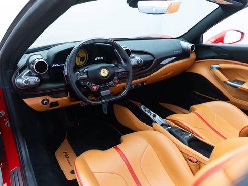 Certified 2022 Ferrari F8 Tributo image 12