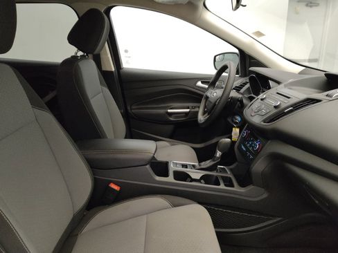 Used 2017 Ford Escape SE FWD image 21
