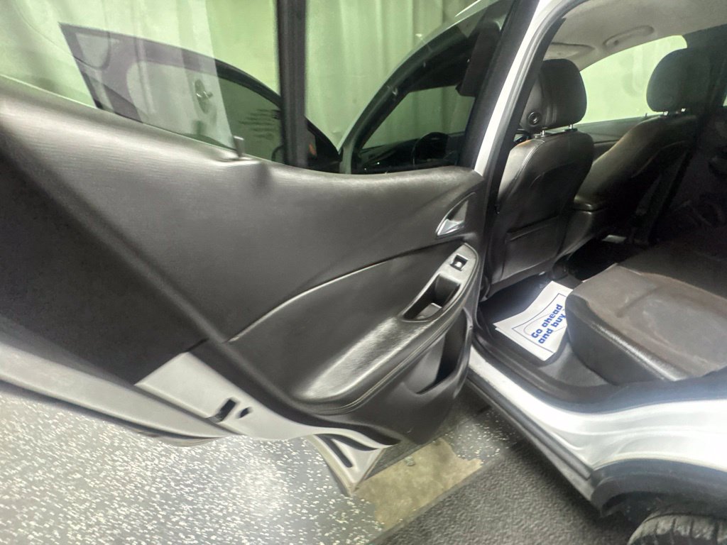 Used 2020 Buick Encore GX Preferred AWD/4WD image 29