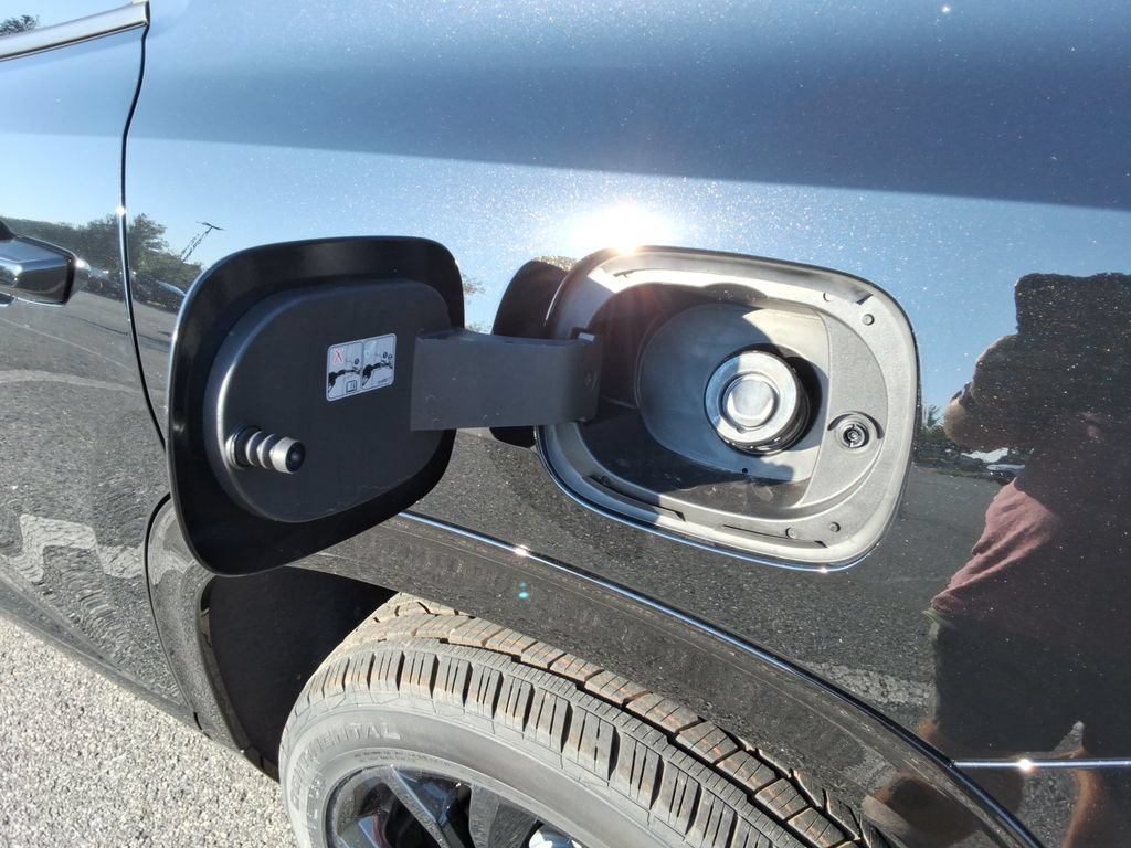 New 2027 Chevrolet Traverse RS FWD image 12