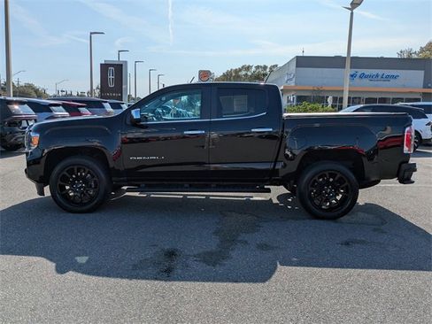 Used 2022 GMC Canyon Denali w/ Denali Black Edition Package image 7