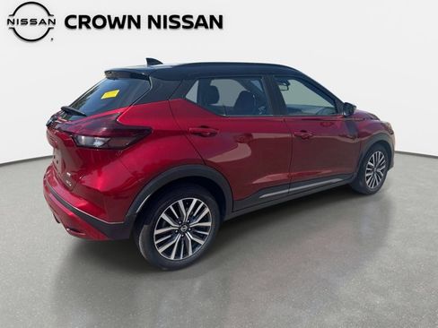 Certified 2021 Nissan Kicks SR FWD image 8