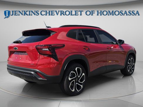 New 2026 Chevrolet Trax RS w/ Sunroof Package FWD image 3