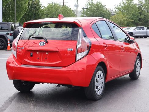 Certified 2016 Toyota Prius C Two FWD image 8