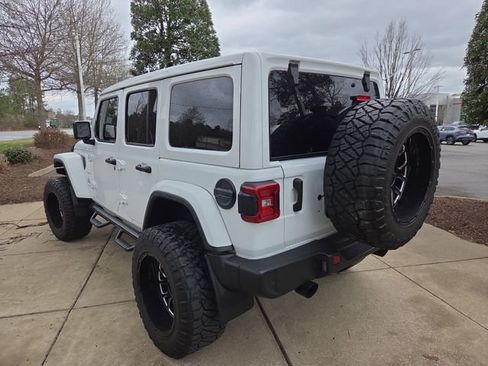 Used 2021 Jeep Wrangler Unlimited Sahara image 5