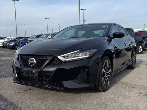 Used 2020 Nissan Maxima 3.5 S w/ Floor Mat Group image 2