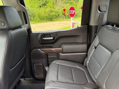 Used 2021 Chevrolet Silverado 1500 LT w/ Convenience Package II AWD/4WD image 47