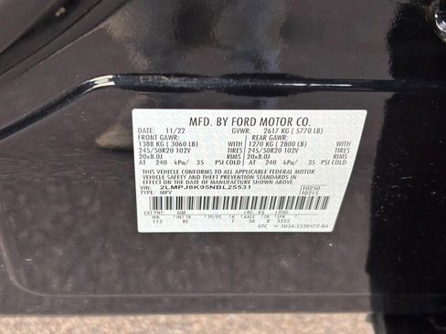 Certified 2022 Lincoln Nautilus Reserve w/ Equipment Group 201A image 25