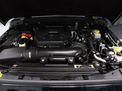 Used 2024 Jeep Wrangler Sport S image 14