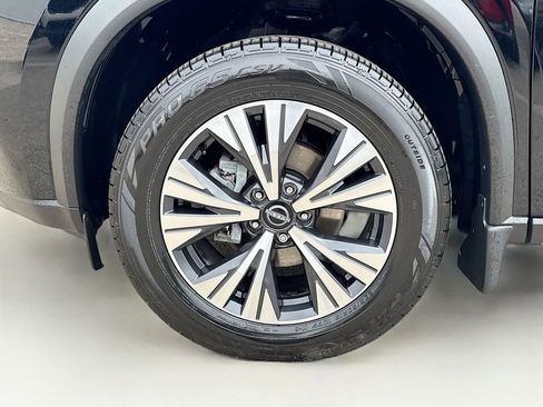 Used 2023 Nissan Rogue SV image 40