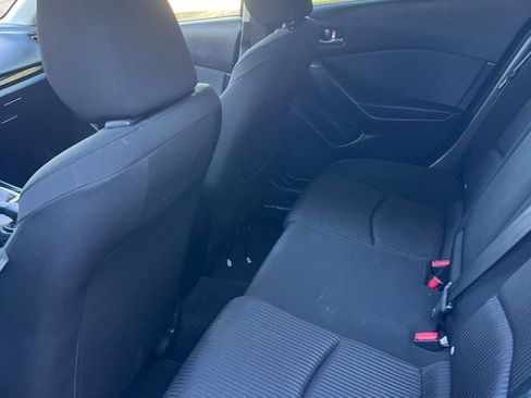 Used 2016 MAZDA MAZDA3 i Touring image 10