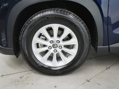 Used 2024 Toyota Grand Highlander XLE image 26