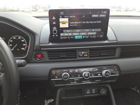 Used 2024 Honda Pilot Touring image 29