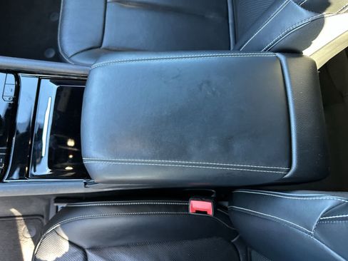 Used 2022 Jeep Grand Cherokee Overland AWD/4WD image 21