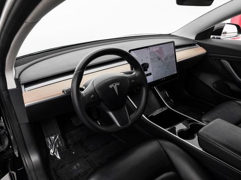 Used 2018 Tesla Model 3 Long Range image 3