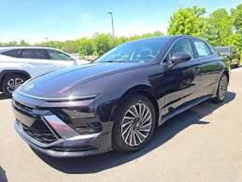 Used 2025 Hyundai Sonata SEL FWD image 7