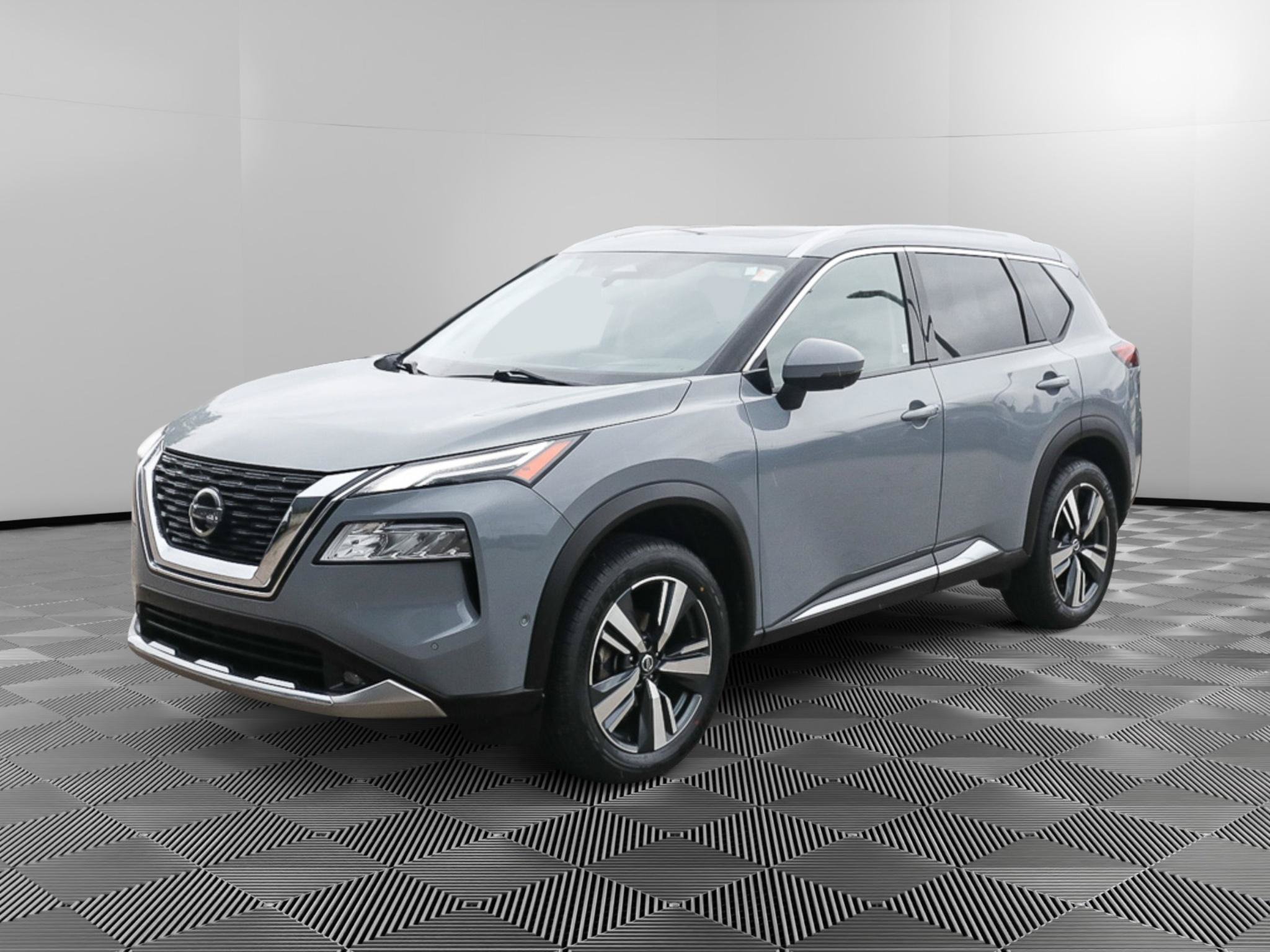Used 2021 Nissan Rogue Platinum FWD image 2