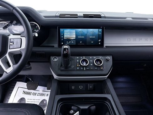 Used 2023 Land Rover Defender 110 X-Dynamic SE image 12