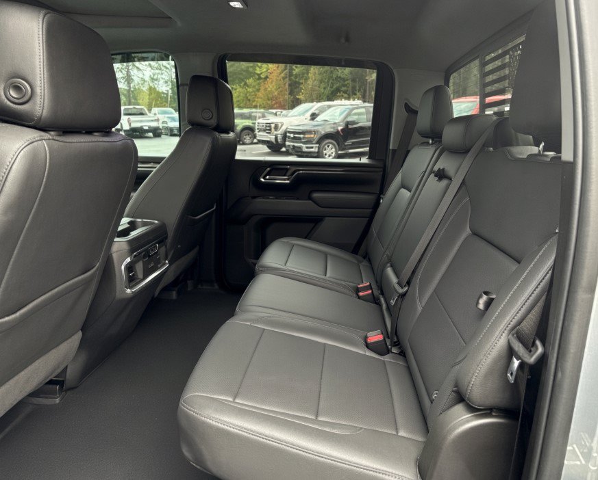 Used 2024 Chevrolet Silverado 3500 LTZ AWD/4WD image 10