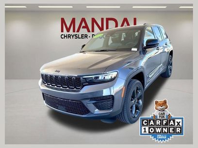 Used 2023 Jeep Grand Cherokee Altitude
