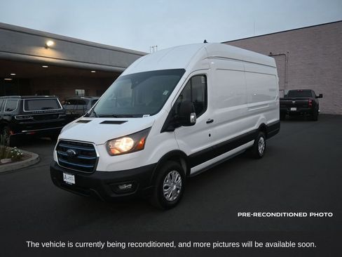 Used 2022 Ford E-Transit 148 High Roof Extended image 3
