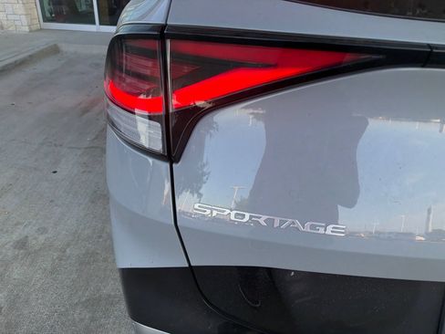 Used 2024 Kia Sportage SX AWD/4WD image 15