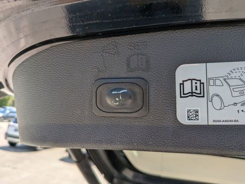 Used 2018 Ford Escape Titanium AWD/4WD image 14