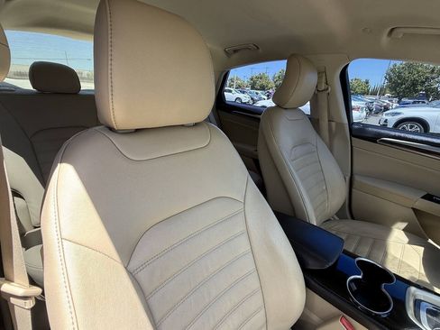 Used 2016 Ford Fusion SE w/ Equipment Group 502A FWD image 16