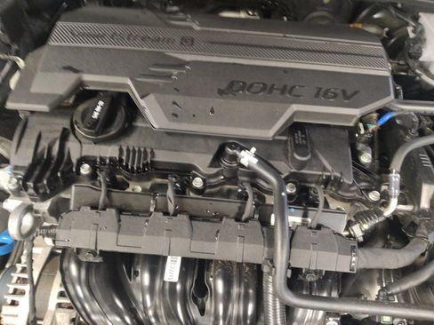 Used 2025 Hyundai Elantra SEL FWD image 30