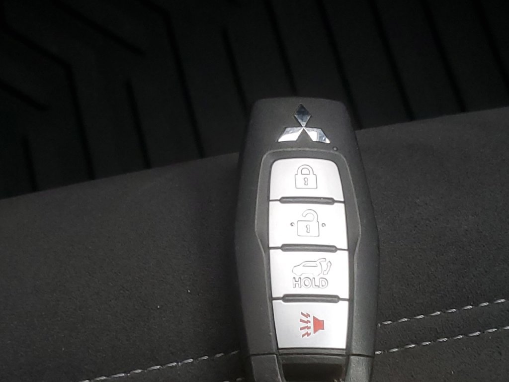 Used 2023 Mitsubishi Outlander SE AWD/4WD image 32