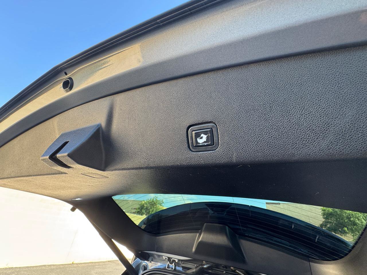Used 2020 Cadillac XT6 Premium Luxury FWD image 23