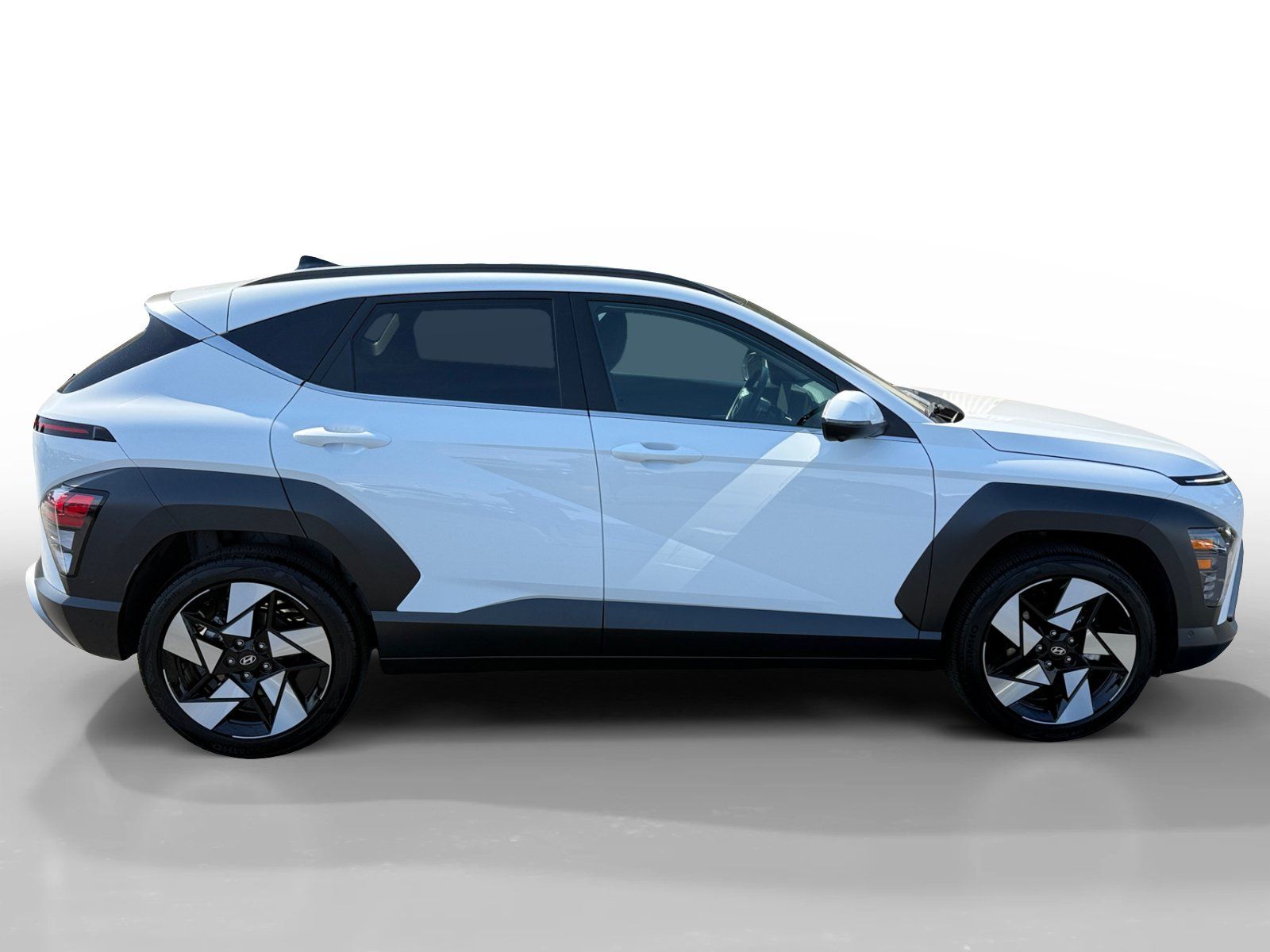 Certified 2025 Hyundai Kona Limited FWD image 6