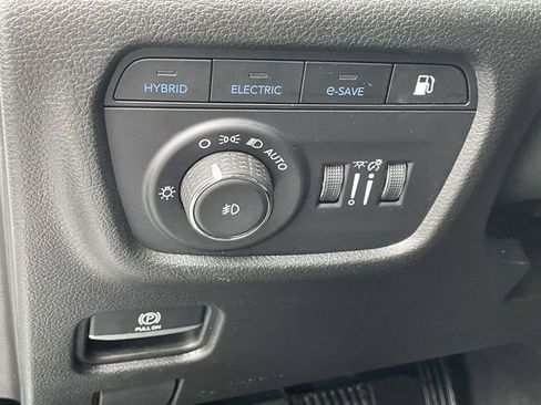 Used 2023 Jeep Grand Cherokee Trailhawk image 17