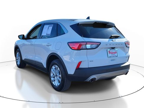 Used 2022 Ford Escape SE w/ Convenience Package image 3