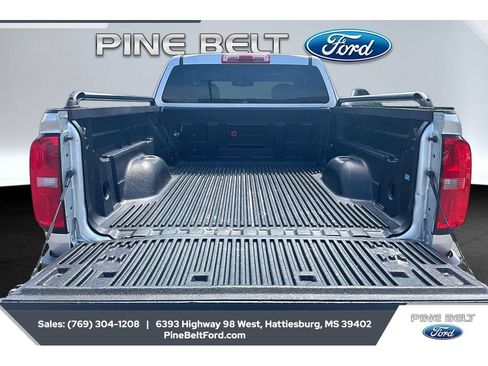Used 2018 Chevrolet Colorado W/T w/ WT Convenience Package RWD image 12
