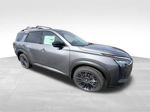 New 2026 Nissan Pathfinder SL w/ SL Premium Package AWD/4WD image 2