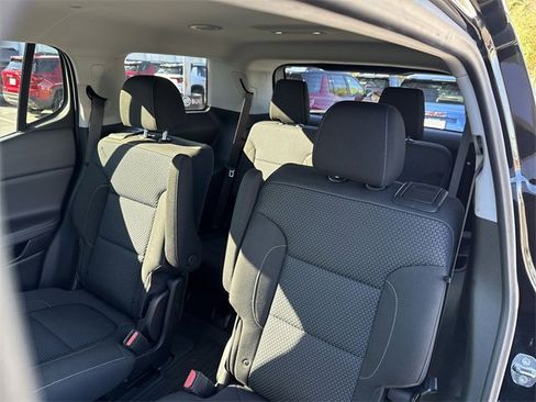 Used 2023 GMC Acadia SLE w/ Driver Convenience Package image 24