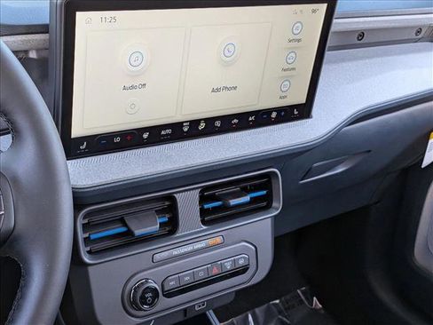 New 2025 Ford Maverick XLT w/ XLT Luxury Package image 11