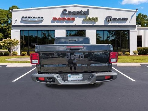 New 2025 Jeep Gladiator Sport AWD/4WD image 5