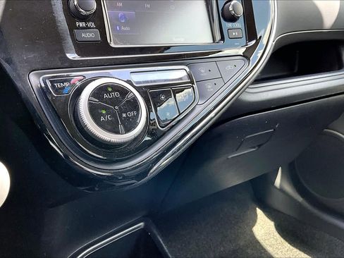 Used 2018 Toyota Prius C Two image 35