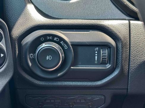 Used 2025 Jeep Wrangler Unlimited Sport AWD/4WD image 35