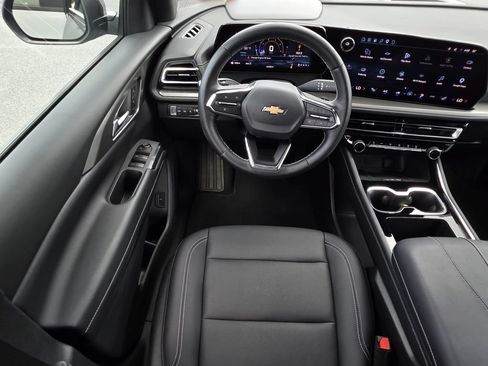Used 2026 Chevrolet Traverse LT AWD/4WD image 19