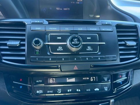 Used 2017 Honda Accord Sport Special Edition image 40