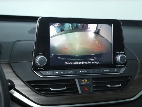 Used 2024 Nissan Altima 2.5 SV FWD image 29