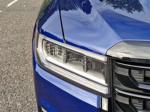 Certified 2023 GMC Acadia SLE w/ Driver Convenience Package image 9