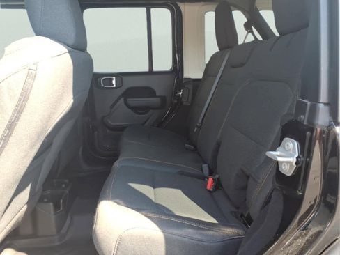 Used 2025 Jeep Wrangler Unlimited Sport AWD/4WD image 29