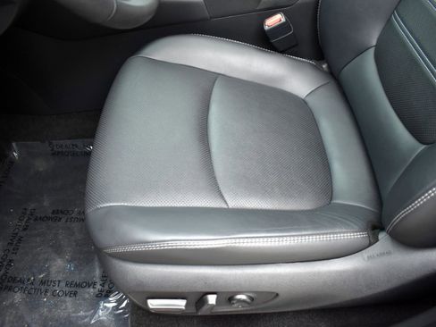 Used 2023 Toyota RAV4 Limited image 28