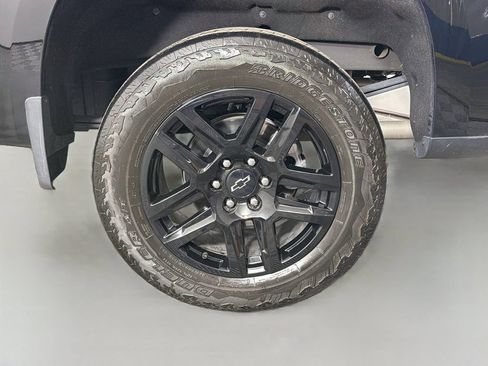 Used 2024 Chevrolet Silverado 1500 LT Trail Boss w/ LT Trail Boss Premium Package AWD/4WD image 31