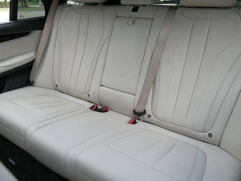 Used 2017 BMW X5 xDrive40e AWD/4WD image 14